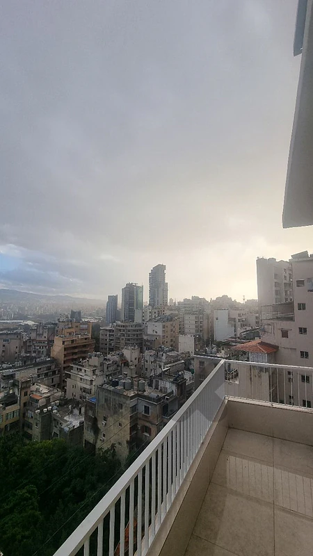 Achrafieh  : 800$  |  Super Hot Deal | 2 Bedrooms  |  Rent Apartment