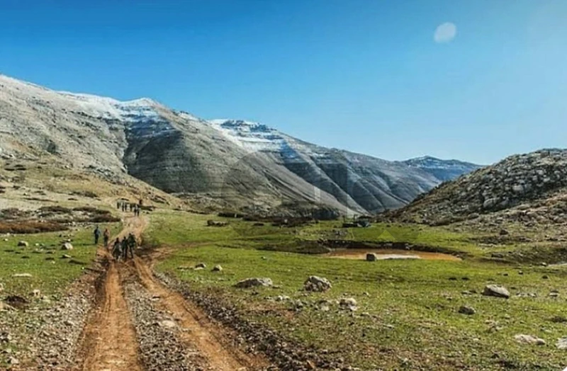 Land for sale in Mtein أرض للبيع في المتين