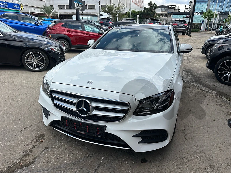 Mercedes-Benz E-Class 2019 very clean panoramic