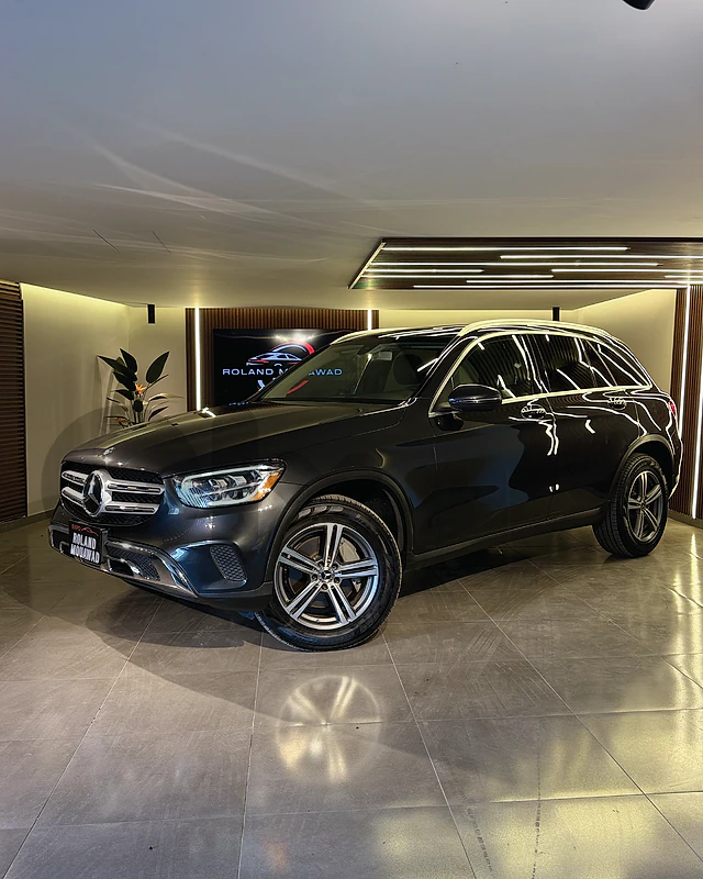 2020 Mercedes Benz GLC 300 4Matic  55,000 miles - Clean Carfax