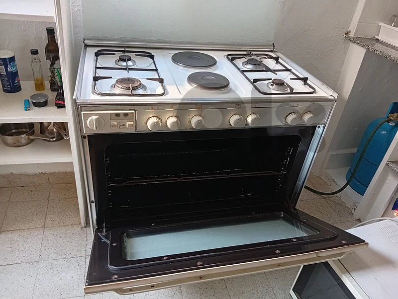 عفش بيت كامل موجود في البترون 03282065