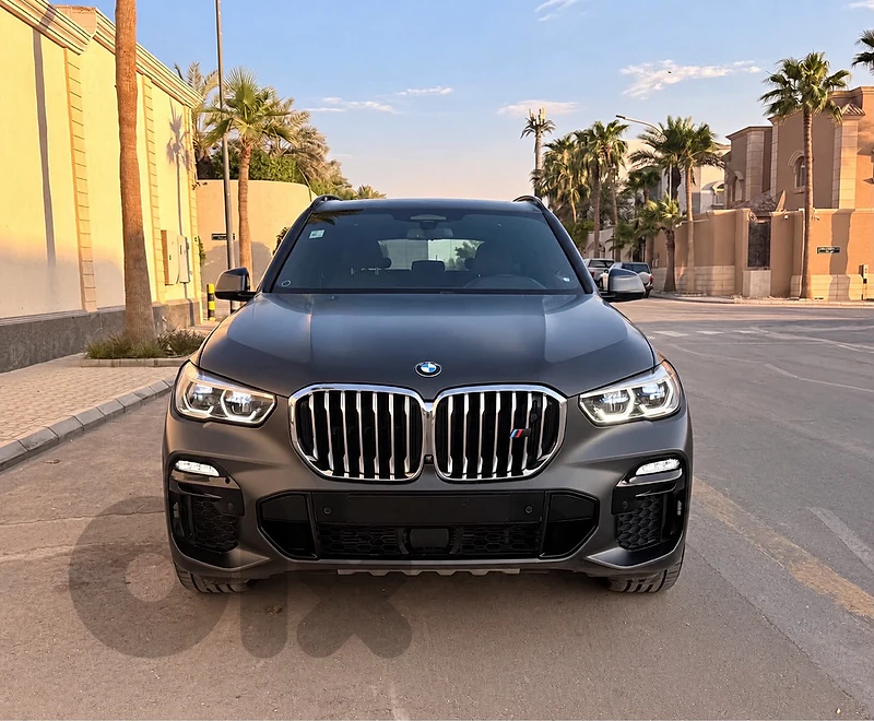 BMW X5 2020 BMW X5 xDrive40i M Sport individual high Specs.