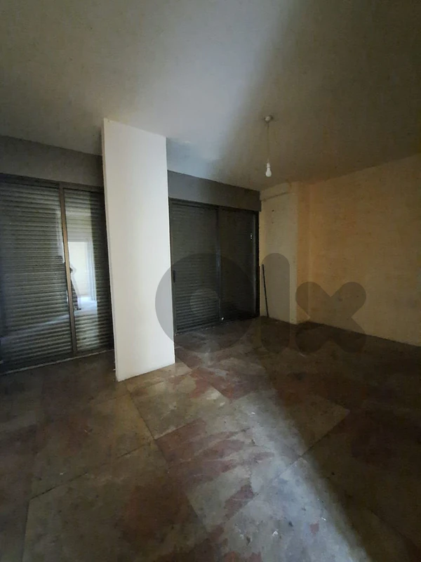 shop/ studio for rent in Ras El dekwaneh