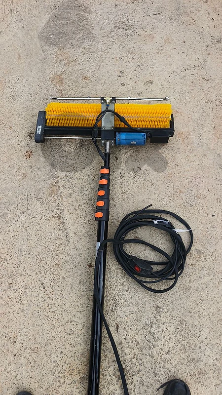 roller brush