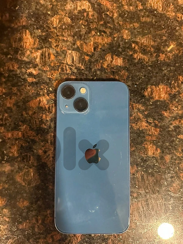 Iphone 13 NO SCRATCHES ( screen protector)