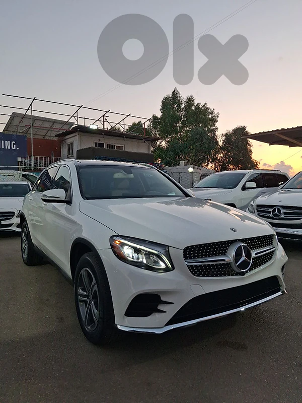 Mercede GLC-Class 2018 300 low km panoramic full leed