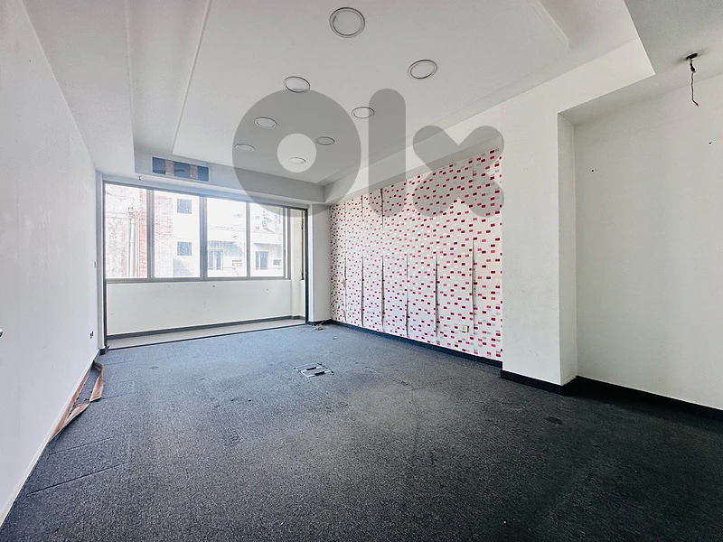 Office For Rent In Ain Al Mraiseh | مكتب للايجار في عين المريسة