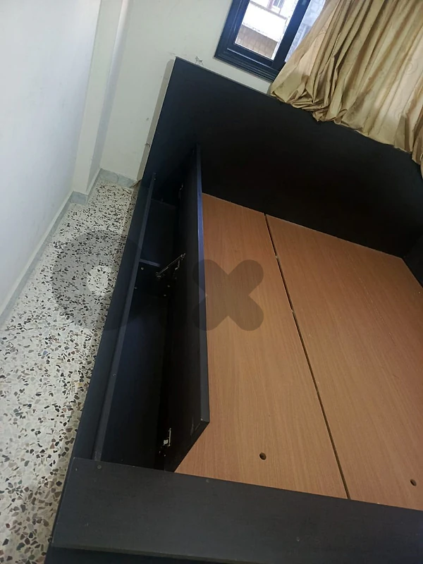 تخت مجوز ايطالي   مع صندوق و2كومندين