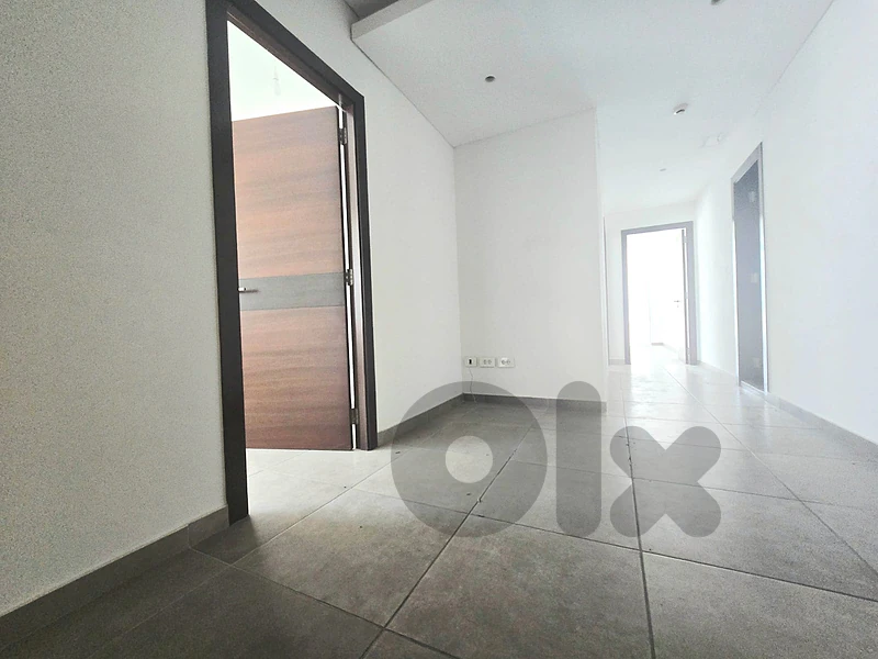 RAO26-5449 Office for Rent in Adlieh | 140 sqm | New Building