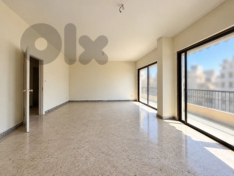 Apartment / Office for sale in Horsh Tabet شقة / مكتب للبيع في