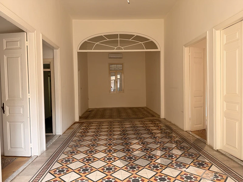 Apartment for Rent Gemmayze | شقة للإجار الجميزة