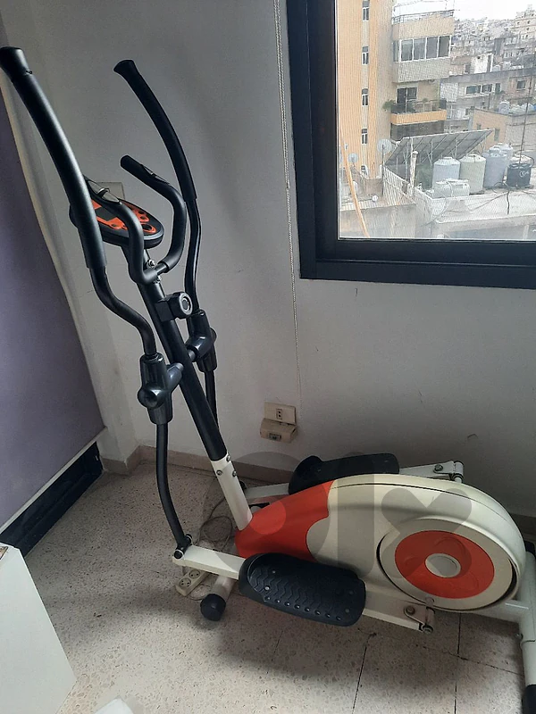 elliptical exercise machine