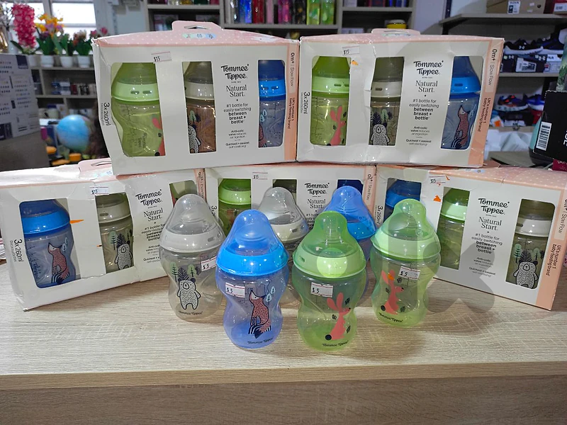 Tommee Tippee 0m+ Slow Flow Anti-Colic Baby Feeding Bottles