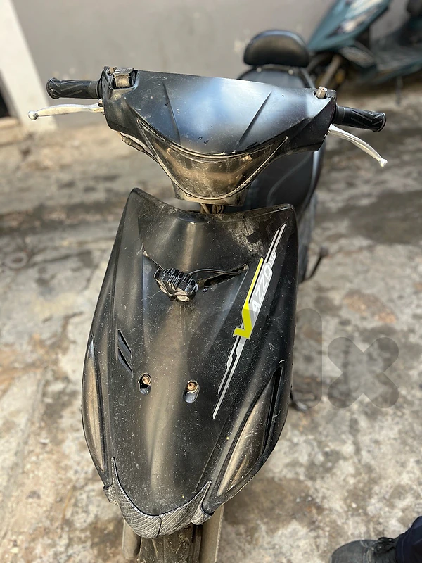v 150 azzo