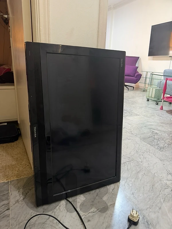tv toshiba 32”