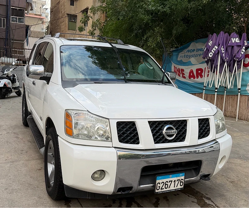 Nissan Armada 2006 V8