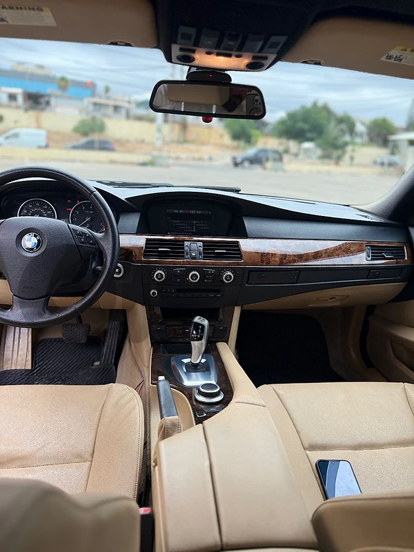 BMW 5-Series 2008 528i