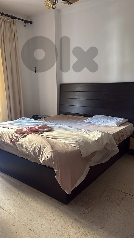 full bedroom