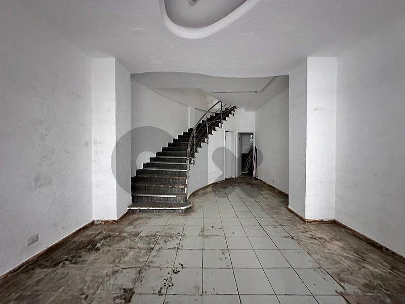 Shop For Rent in Ain Al Mraiseh – Ideal for Storage