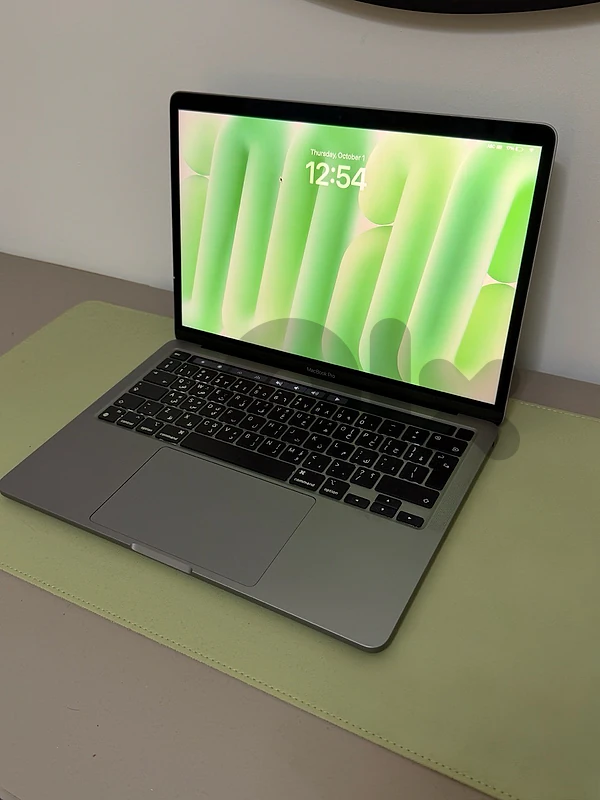 macbook pro M1 mint condition