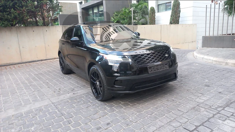 Range Rover Velar 2018 black/black خارق النضافة- سعر مغر