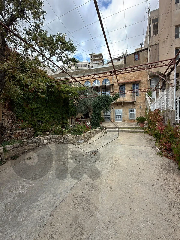GM143CS Old House for sale in Zahle - منزل قديم للبيع في زحلة