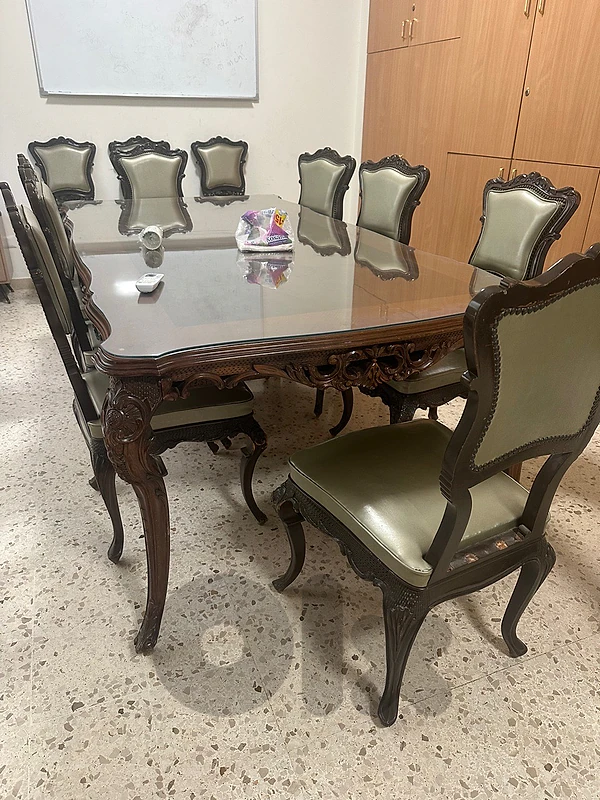 Luxury Royal Classic Dining Room Set – Excellent Condition