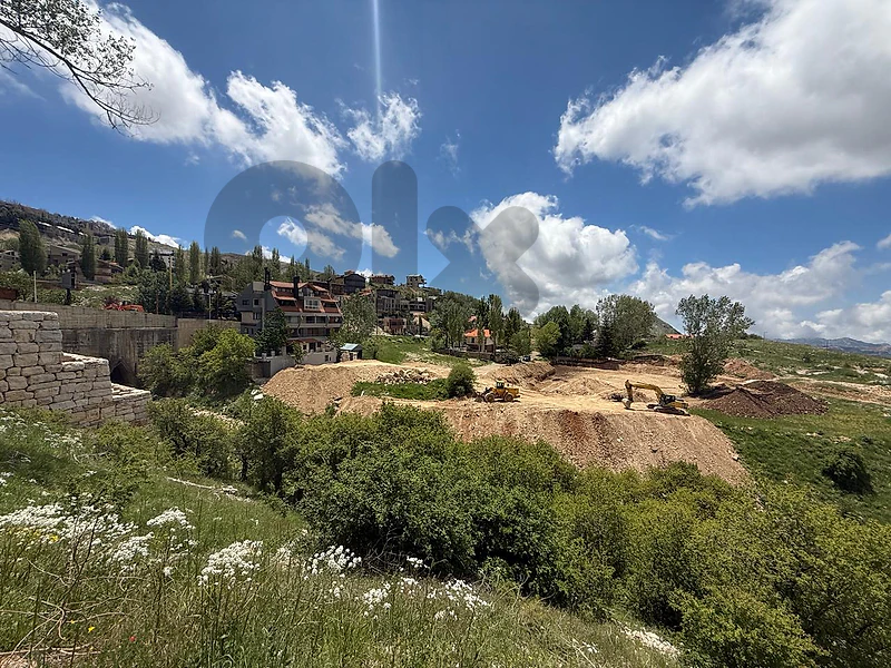 Prime Kfardebian Land with Direct Main Road Access – 1,040 sqm Prime Kfardebian Land with Direct Main Road Access – 1,040 sqm