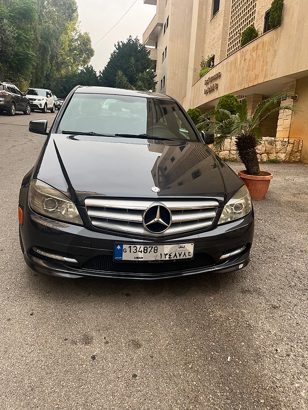 Mercedes-Benz C-Class 2011 300