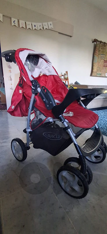 For sale Graco full-size stroller in reasonably good condition