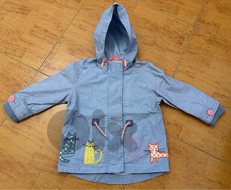 girl light jacket
