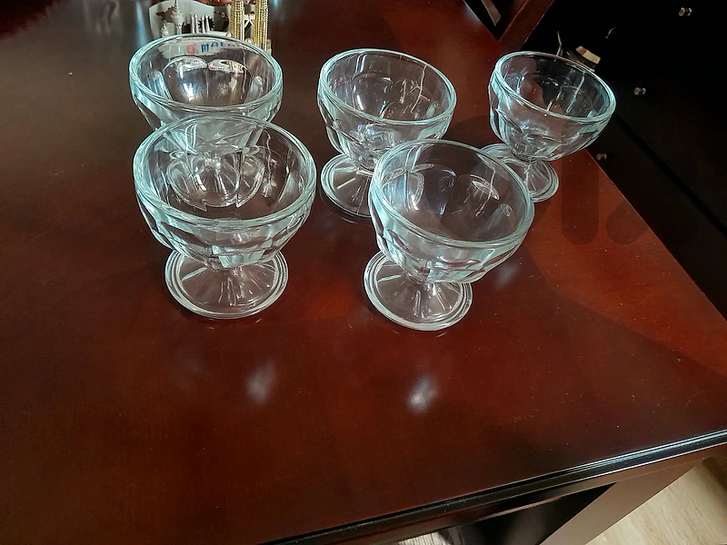 cups and plates , crystal cups