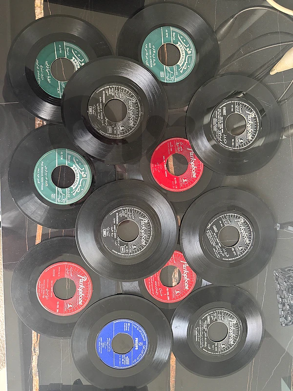 Arabic small vinyls