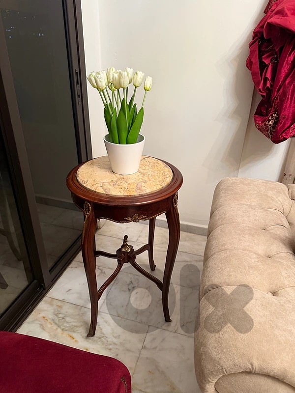 طاولة