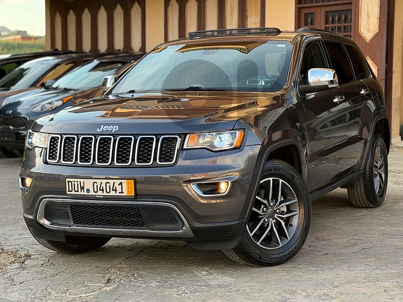 Grand Cherokee 2019 50000 miles Limited No accident Grand Cherokee 2019 50000 miles Limited No accident