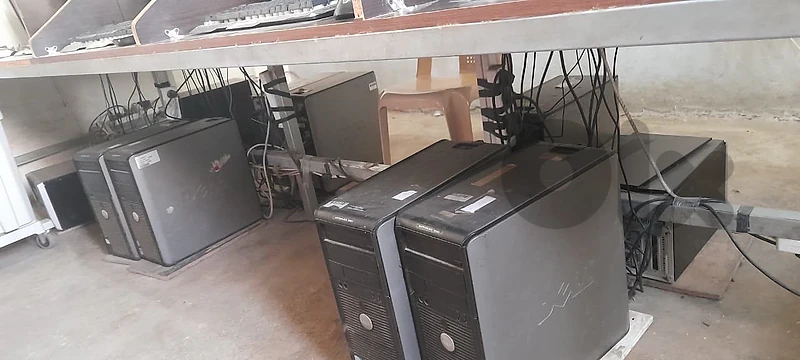 كمبيوترات للبيع