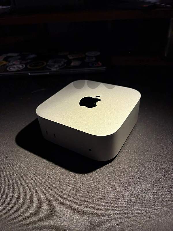 M4 Mac Mini slightly used, Mint condition