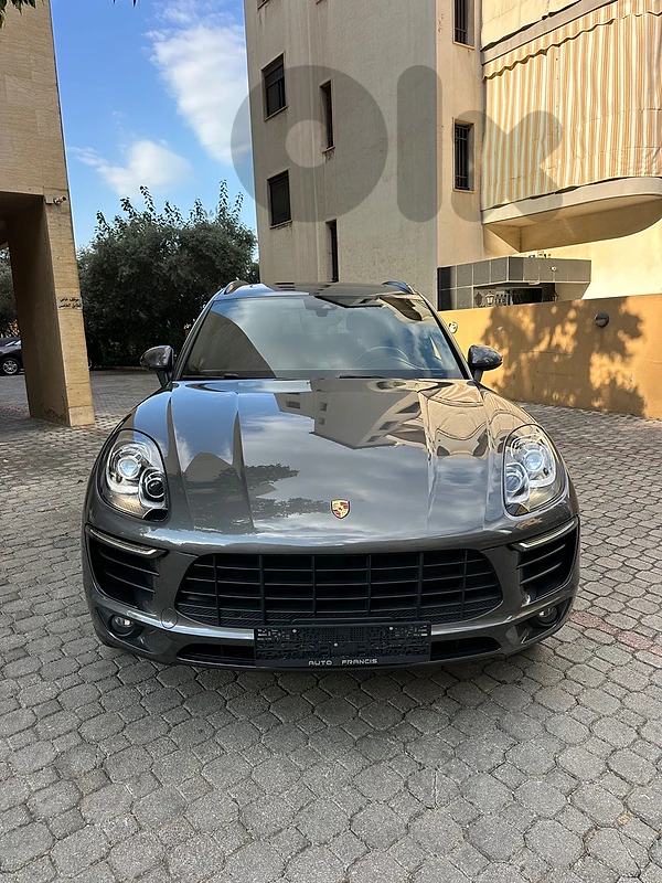 Porsche Macan S 2018 gray on red (clean carfax-50000 miles)