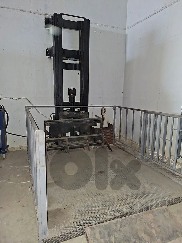 Industrial Hydraulic Lift