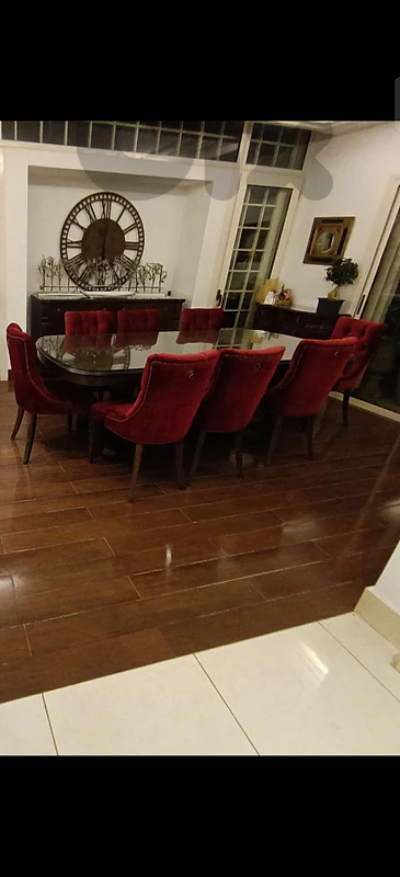 طاوله سفره مع ثمان كراسي