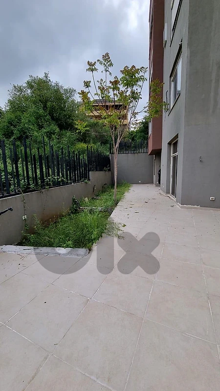 Apartment For Sale in Ain Aar With Beautiful Terrace