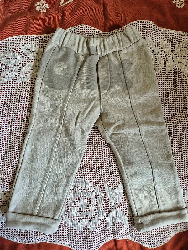 jeans & pants