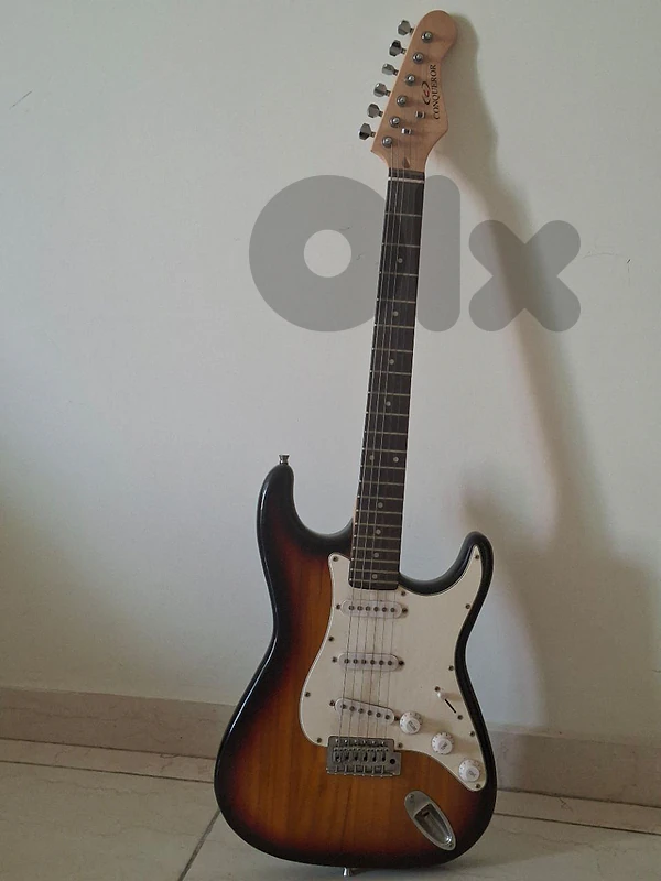 Conqueror Electric Guitar – Stratocaster Style – Excellent Condition