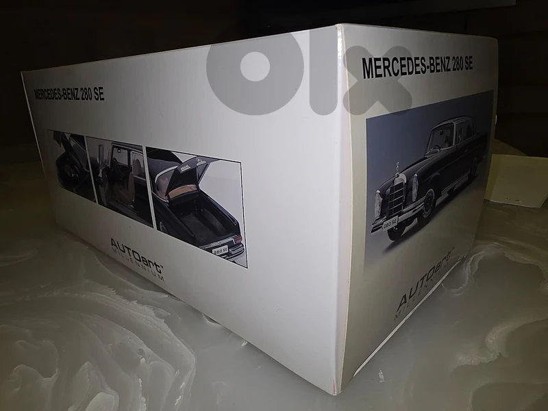 1:18 AUTOart Mercedes 280SE Automatic coupé