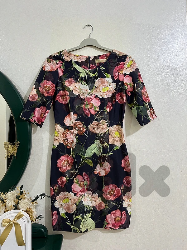 Floral Bodycon Knee-Length Dress