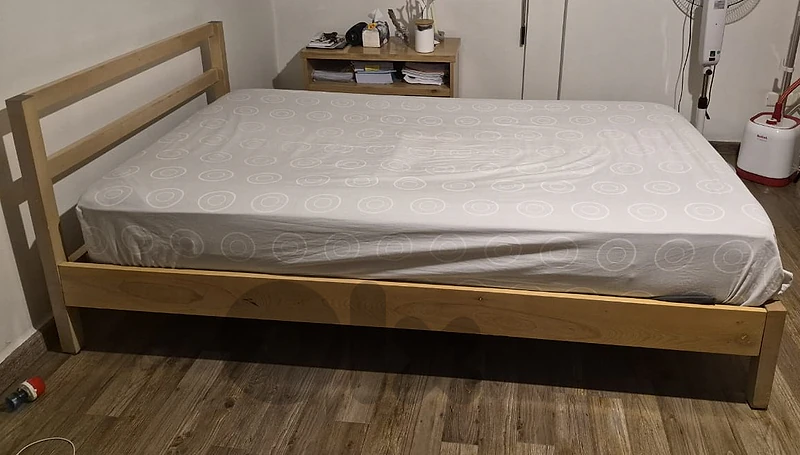 Bed + Mattress (120x95) + Commode