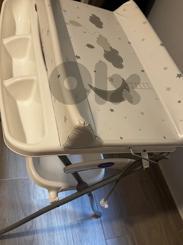 bathtub & changer