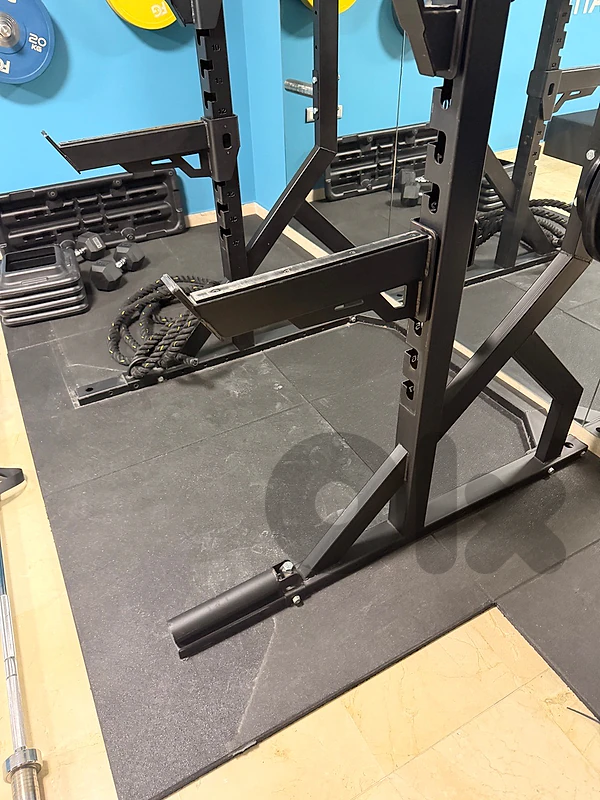 squat rack