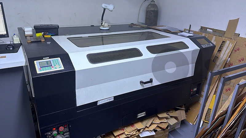 Laser cut machine co2