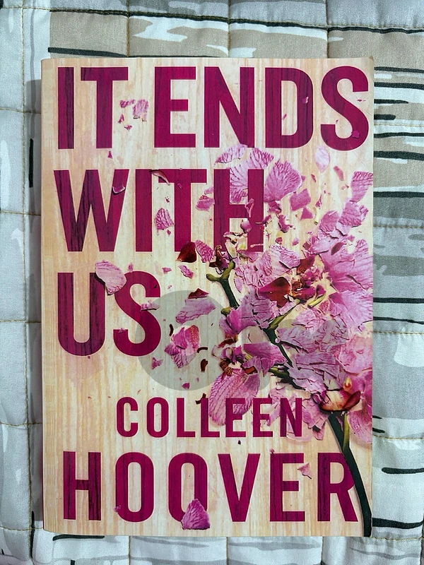 It Ends With Us by Colleen Hoover